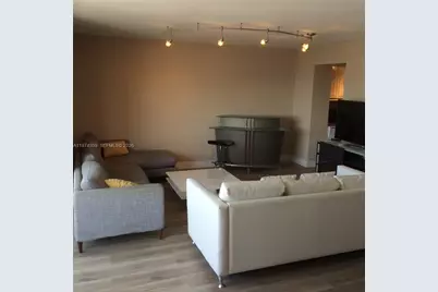 1800 Collins Av #9A, Miami Beach, FL 33139 - Photo 4