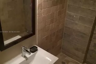 1800 Collins Ave, Miami Beach, FL 33139 - Photo 16