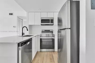 620 SW 10th St #204, Miami, FL 33130 - Photo 4