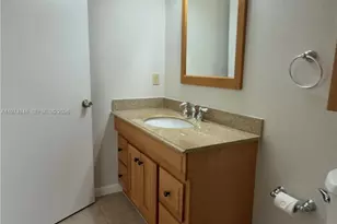 2647 NW 33rd St, Oakland Park, FL 33309 - Photo 14