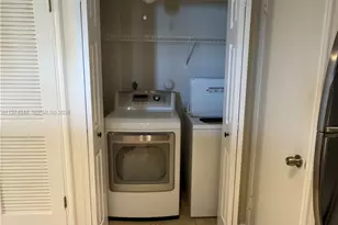 2647 NW 33rd St, Oakland Park, FL 33309 - Photo 4