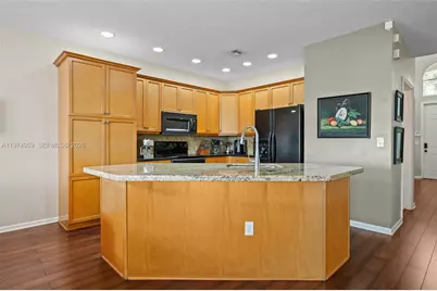 15562 SW 54th Ct, Miramar, FL 33027 - Photo 8