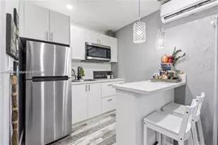 14830 SW 172nd St, Miami, FL 33187 - Photo 4