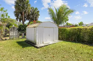 10262 SW 27th St, Miami, FL 33165 - Photo 18