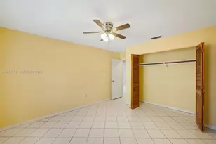 10262 SW 27th St, Miami, FL 33165 - Photo 12
