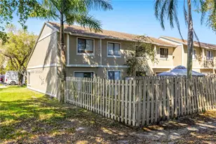 11180 NW 35th St, Sunrise, FL 33351 - Photo 6