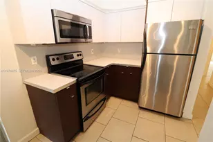 6835 Rue Versailles, Miami Beach, FL 33141 - Photo 4