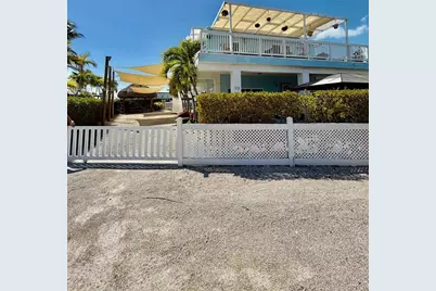 212 Banyan Ln, Tavernier, FL 33070 - Photo 2