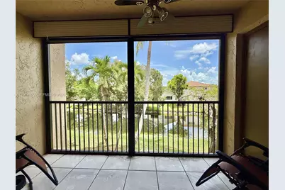 318 Lakeview Dr #203, Weston, FL 33326 - Photo 14