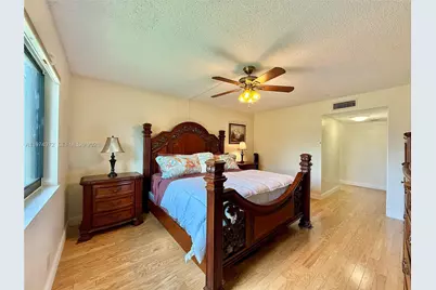 318 Lakeview Dr #203, Weston, FL 33326 - Photo 16