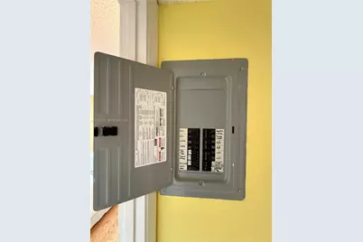 318 Lakeview Dr #203, Weston, FL 33326 - Photo 22