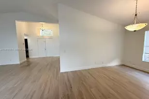 622 Carrington Ln, Weston, FL 33326 - Photo 14