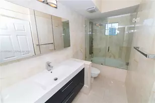 17100 N Bay Rd, Sunny Isles Beach, FL 33160 - Photo 20
