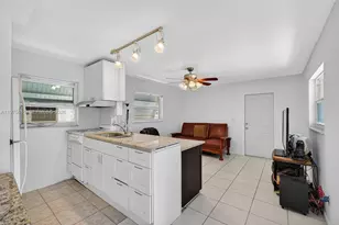 2543 Liberty St, Hollywood, FL 33020 - Photo 6
