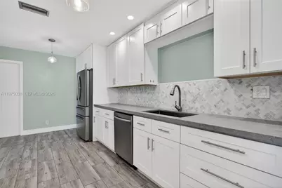 7613 NW 67th Ave, Tamarac, FL 33321 - Photo 32