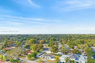529 NE 109th St, Miami, FL 33161 - Photo 32