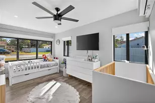 529 NE 109th St, Miami, FL 33161 - Photo 18