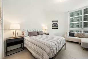 300 S Biscayne Blvd, Miami, FL 33131 - Photo 16