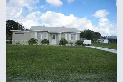378 SW 6th St, Florida City, FL 33034 - Photo 4