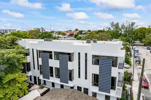 526 SW 2nd St, Miami, FL 33130 - Photo 2