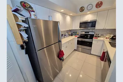 1000 SW 125th Ave #412N, Pembroke Pines, FL 33027 - Photo 2