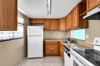 8615 NW 8th St #421, Miami, FL 33126 - Photo 8