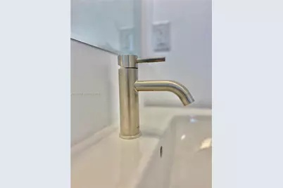 1560 NW 1st Ct #8, Miami, FL 33136 - Photo 1