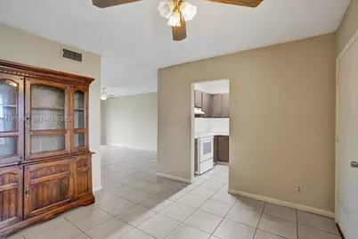 4731 NW 10th Ct #314, Plantation, FL 33313 - Photo 4