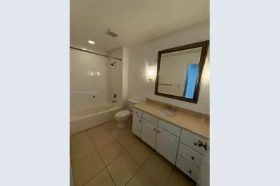 2001 Biscayne Blvd #2402, Miami, FL 33137 - Photo 20