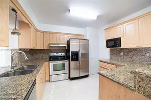 783 W 78th St, Hialeah, FL 33014 - Photo 8