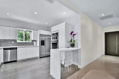 10610 NE 11th Ct, Miami Shores, FL 33138 - Photo 8