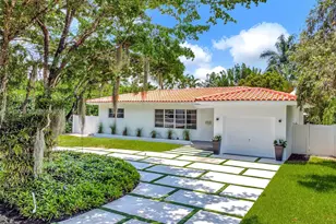10610 NE 11th Ct, Miami Shores, FL 33138 - Photo 1