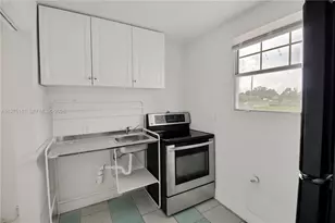 1160 W 26th Ct, Riviera Beach, FL 33404 - Photo 32