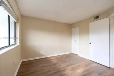 2445 SW 18th Ter #123, Fort Lauderdale, FL 33315 - Photo 10