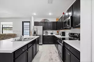 160 SE 23rd Terrace, Homestead, FL 33033 - Photo 12