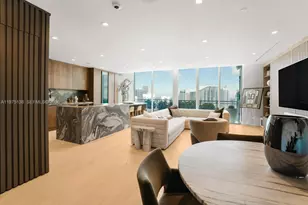 90 SW 3rd St, Miami, FL 33130 - Photo 2