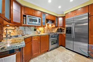 3820 Plaza St, Miami, FL 33133 - Photo 6