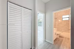 410 NW 41st St, Oakland Park, FL 33309 - Photo 22