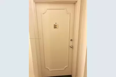 1408 Brickell Bay Dr #404, Miami, FL 33131 - Photo 4