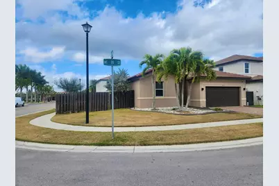 4103 NE 20th St, Homestead, FL 33033 - Photo 2