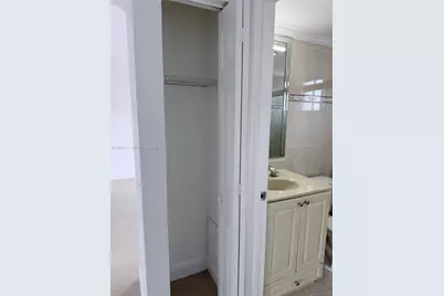 5460 W 21st Ct #413, Hialeah, FL 33016 - Photo 16