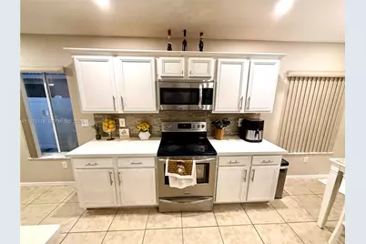 12718 SW 47th St, Miramar, FL 33027 - Photo 8