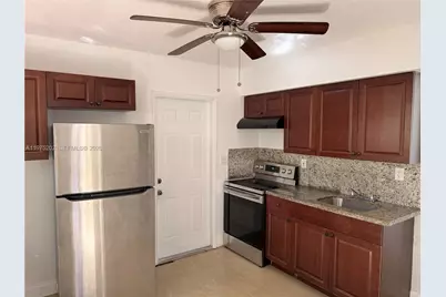 313 NE 57th St #313, Miami, FL 33137 - Photo 2