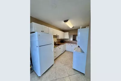 8838 Bella Vista Dr, Boca Raton, FL 33433 - Photo 4