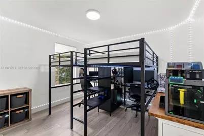 20775 NW 1st St, Pembroke Pines, FL 33029 - Photo 22