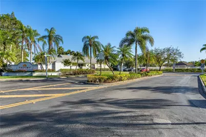 20775 NW 1st St, Pembroke Pines, FL 33029 - Photo 42