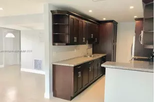 43 NE 12th Ave, Homestead, FL 33030 - Photo 4