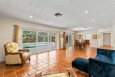 7521 SW 175th St, Palmetto Bay, FL 33157 - Photo 2