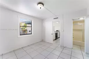 6436 E Miami Lakes Dr E, Miami Lakes, FL 33014 - Photo 14