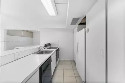 6436 E Miami Lakes Dr E #6436, Miami Lakes, FL 33014 - Photo 4